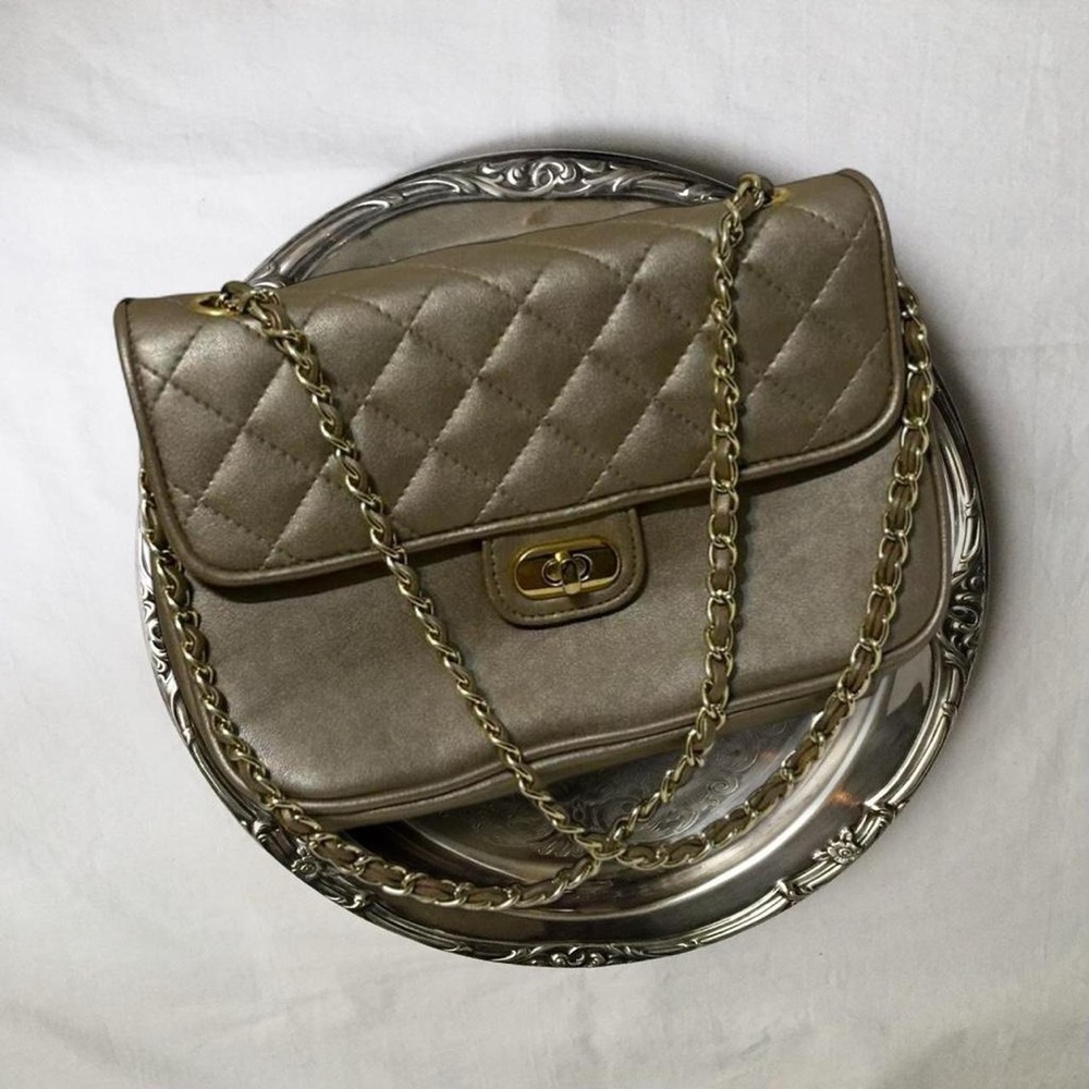 A & W gold quilted chain strap shoulder bag